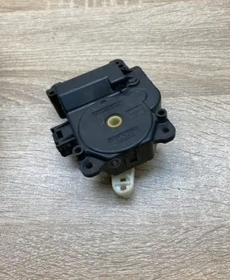 Toyota Prius (XW20) Air flap motor/actuator 0637007440