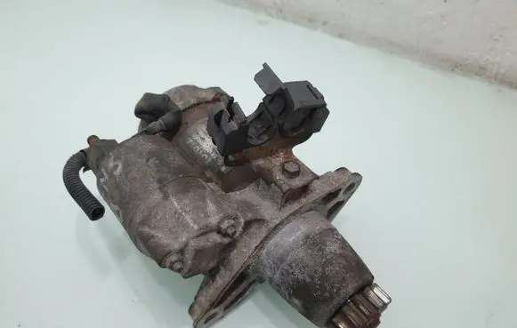 Toyota Avensis T250 Starter motor