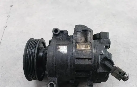 Audi A6 S6 C6 4F Air conditioning (A/C) compressor (pump) 4F0260805T
