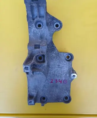 Volkswagen Touran I Generator/alternator bracket 03G903143A