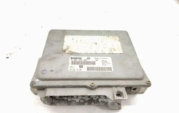 Peugeot 406 Engine control unit/module 9632216680 0261204697