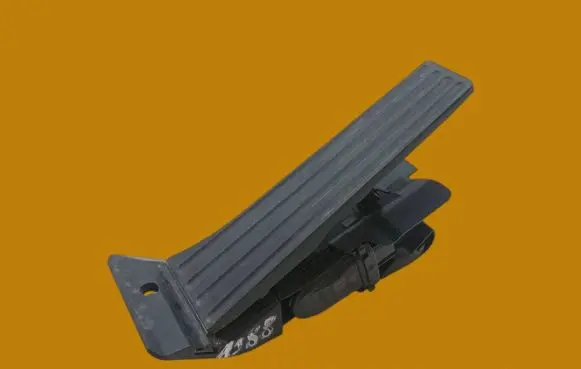 BMW 1 F40 Accelerator throttle pedal 6853175