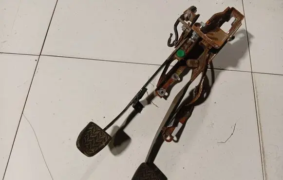 Toyota Aygo AB10 Clutch pedal 