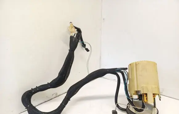 Mercedes-Benz E W211 In-tank fuel pump 1582881001