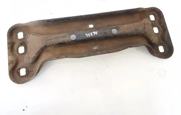 Mercedes-Benz E W211 Engine mounting bracket