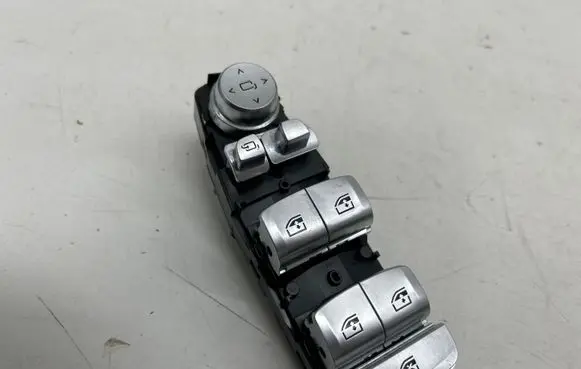 BMW iX3 G08 Electric window control switch 6847099