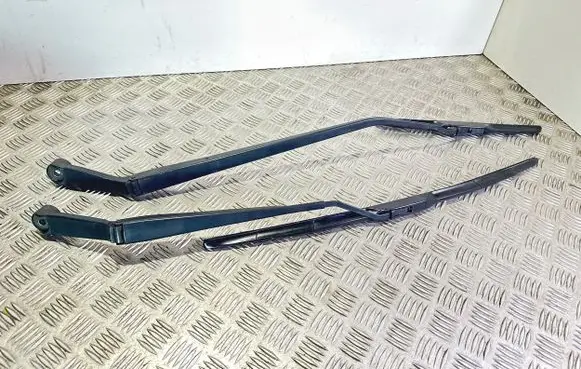 Suzuki SX4 S-Cross Windshield/front glass wiper blade 