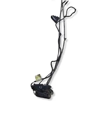 Mercedes-Benz Vito Viano W639 Sliding door lock A6397300435