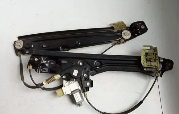 BMW 7 F01 F02 F03 F04 Front door window regulator with motor 7046031 7182085 7182105