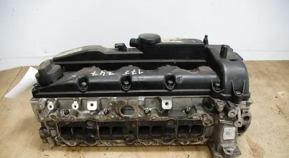 Mercedes-Benz E W212 Engine head 651925