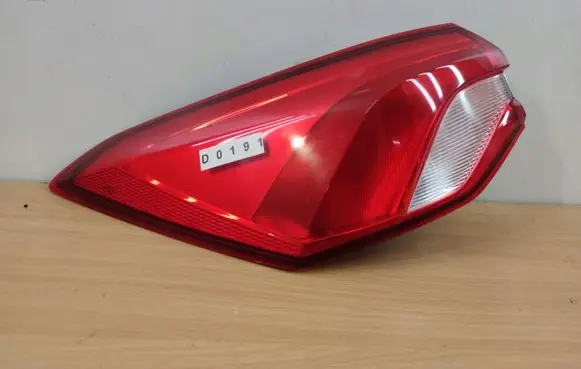 Ford Focus Rear/tail lights JX7B13405A