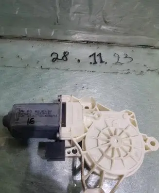 Volkswagen Touareg III Rear door window regulator motor 4K0959801