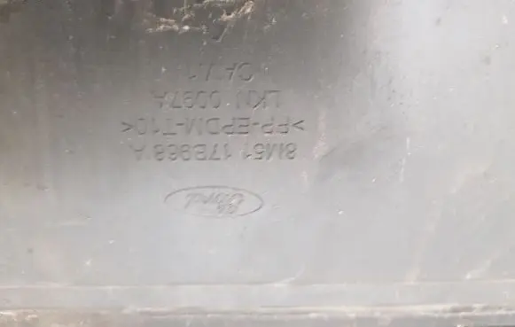 Ford Focus Front bumper lower grill 8M5117B968A