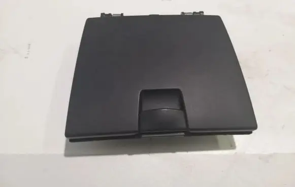 Hyundai Santa Fe Glove box 847452B000 84745-2B000
