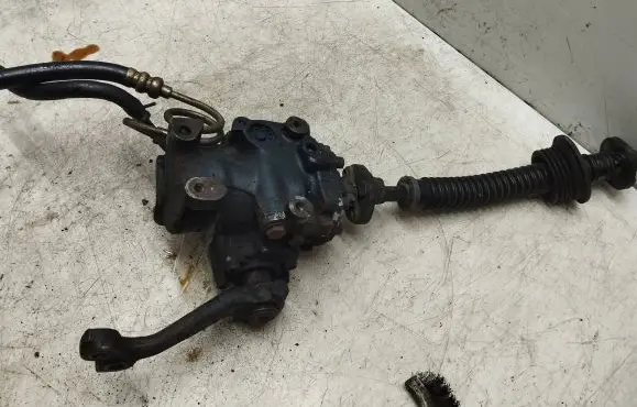 Mercedes-Benz E W124 Steering rack 2014611005