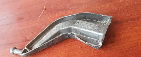 Mercedes-Benz C W204 Engine mounting bracket A6460160238