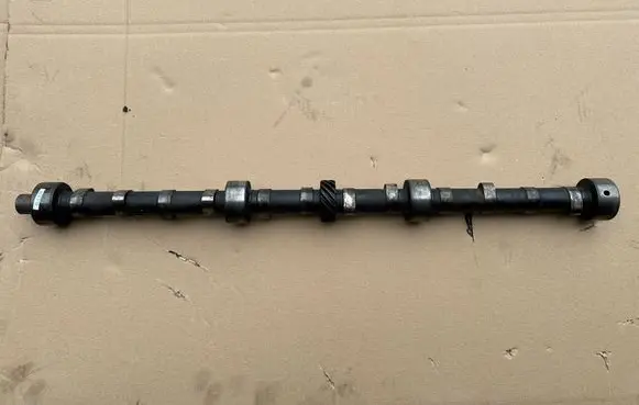 Nissan Patrol 160 Camshaft 13001C8600