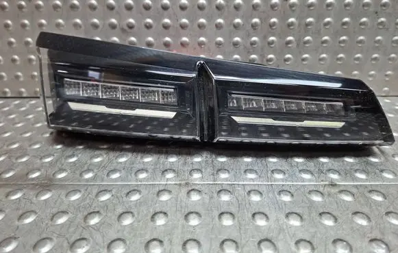 Peugeot 308 Rear/tail lights 9835300680 S26312061