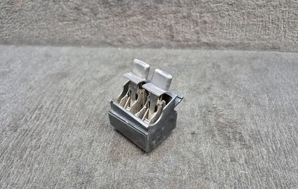 Audi TT Mk1 Electric window control switch 8N0959855A