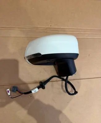 Volvo XC90 Front door electric wing mirror