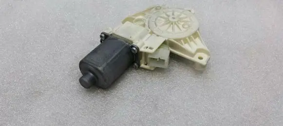 Mercedes-Benz Vito Viano W447 Front door window regulator motor A4479063600