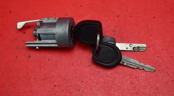 Mitsubishi Lancer VIII Ignition lock