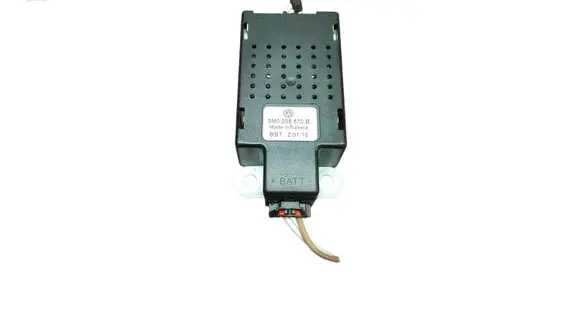 Volkswagen Golf VI Aerial antenna amplifier 5M0035570B
