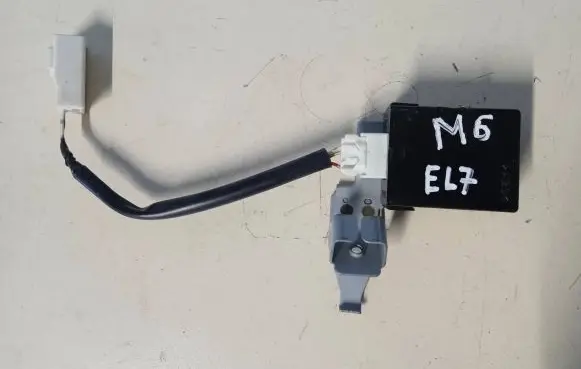 Mazda 6 Door central lock control unit/module DHY6675DZ