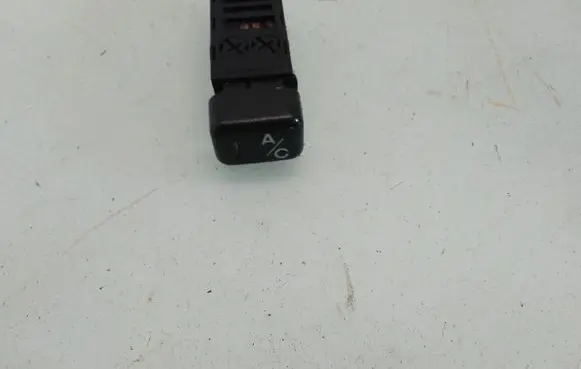 Land Rover Range Rover P38A Air conditioning (A/C) switch 9725922000