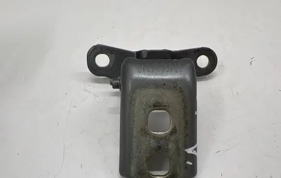 Renault Austral Front door upper hinge 804003431R