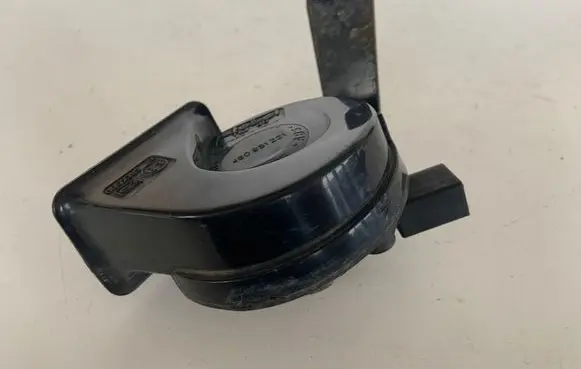 Audi A6 S6 C5 4B Horn signal 4B0951221 4B0951230E 8Z0951221A