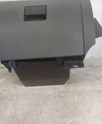 Ford Focus C-MAX Glove box set 3M51R0600 3M51R06044
