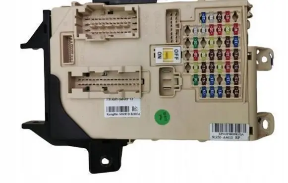 KIA Carens III Fuse box set