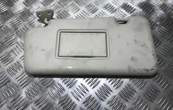 Nissan Note (E11) Sun visor
