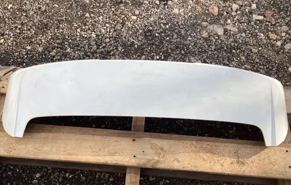 Tailgate/trunk spoiler