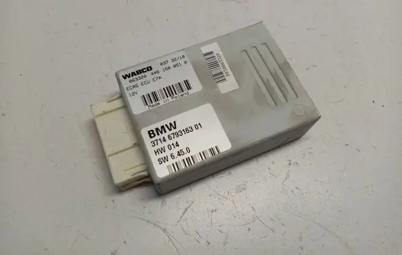 BMW X5 E70 Air suspension control unit module (rear) 37146793163 37146778966