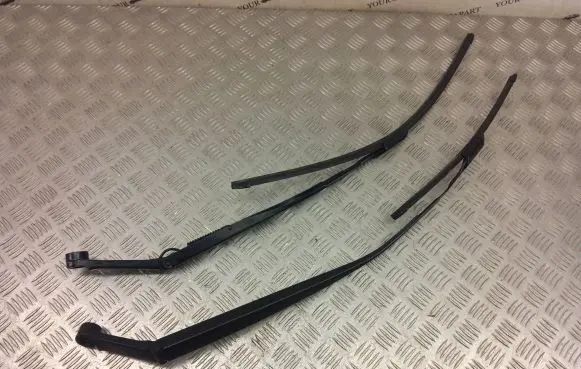 Toyota C-HR I Front wiper blade arm