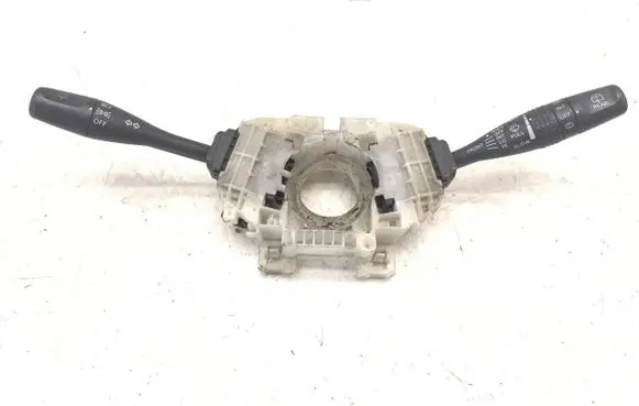 Mitsubishi Lancer Wiper turn signal indicator stalk/switch 17D714