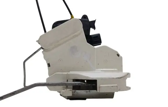 Peugeot iOn Front door lock 