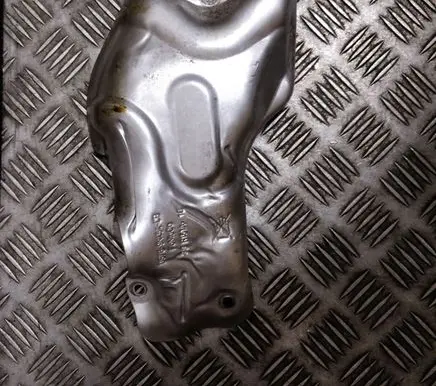 Ford Kuga II Heat shield in engine bay DS7G9N454CB