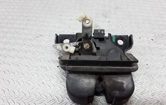 Audi A6 S6 C5 4B Tailgate/trunk/boot lock/catch/latch