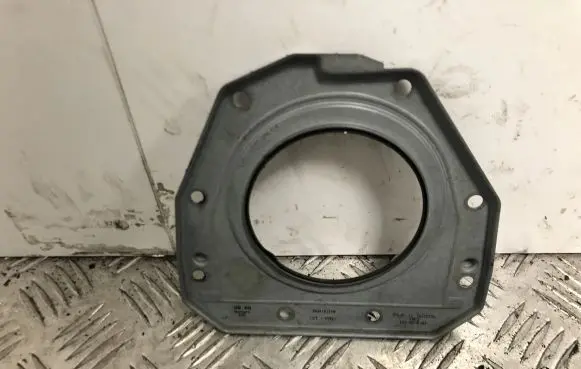 Volkswagen Golf V Other engine bay part 06H103171F