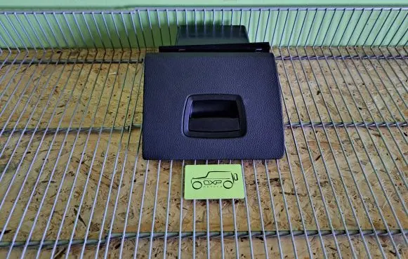 BMW 7 F01 F02 F03 F04 Glove box 9143958