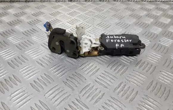 Subaru Forester SH Front door lock