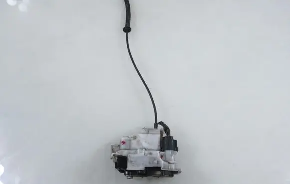 Alfa Romeo 159 Rear door lock 