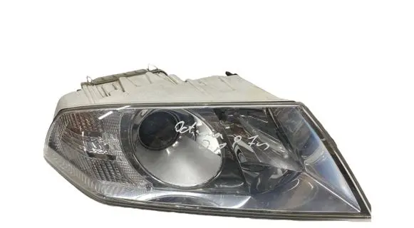 Skoda Octavia Mk2 (1Z) Headlight/headlamp 1Z1941016B 00HR00DC