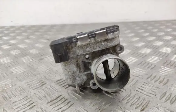 Opel Vivaro Throttle valve 8200330810