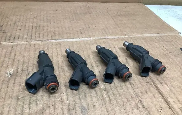 Toyota Corolla E120 E130 Fuel injectors set 232500D020 0280155936