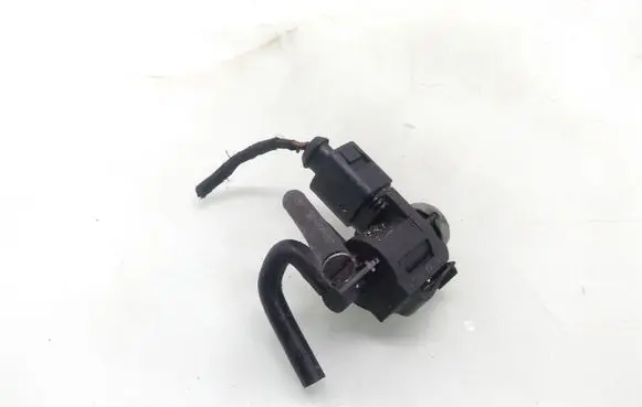 Volkswagen Touran I Turbo solenoid valve 1J0906283