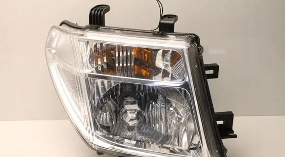 Nissan Navara D40 Headlight/headlamp